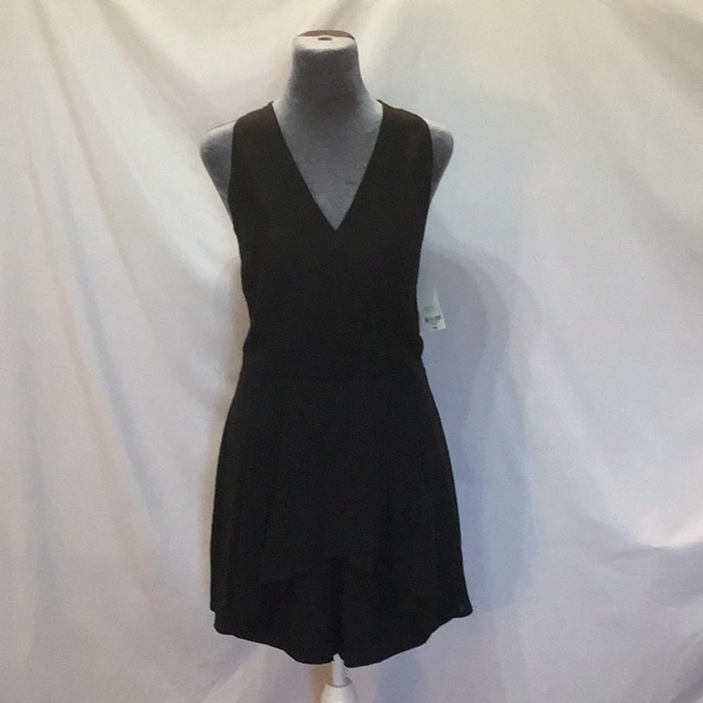 💕NWT💕 black Decree romper size large